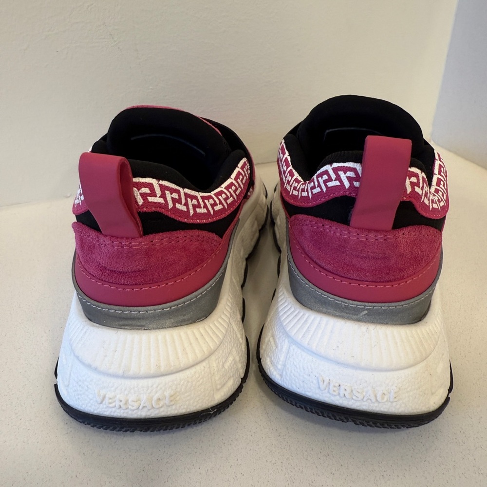 Versace Kids Pink and Black Medusa Designer Sneakers Trainers New sz 27 - Picture 7 of 9